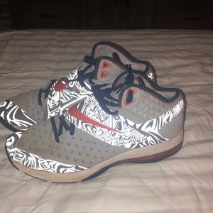 CJ81 Men’s Sneakers / Men’s Basketball Shoes